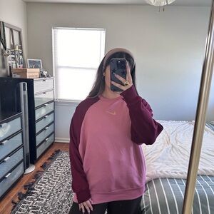 SOLD Nike oversized crew neck